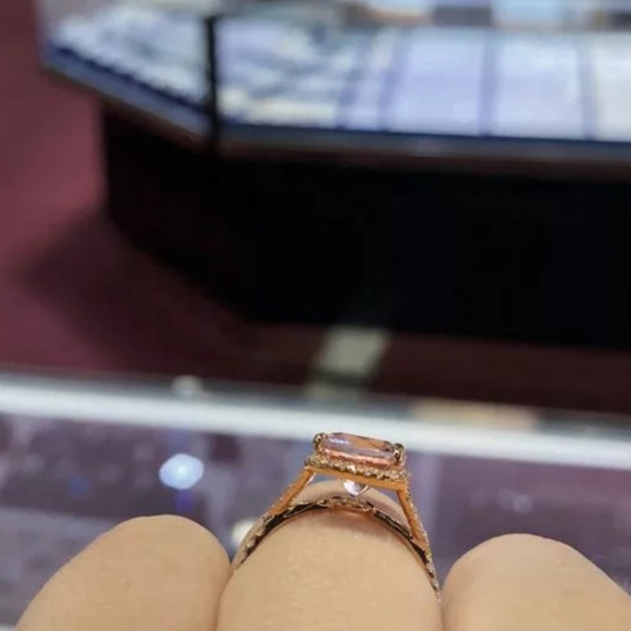 NEW 18K ROSE GOLD RADIANT MORGANITE HALO RING - Picture 3 of 6